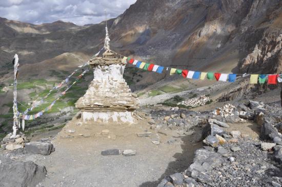 Vue plongeante sur le gonpa de Lingshed