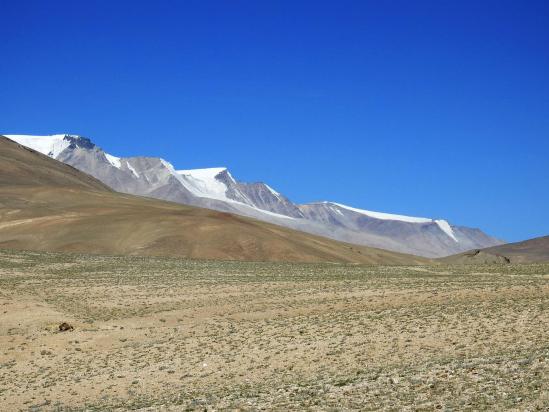 La Korzok range vue depuis l'itinéraire d'approche au Norbu La