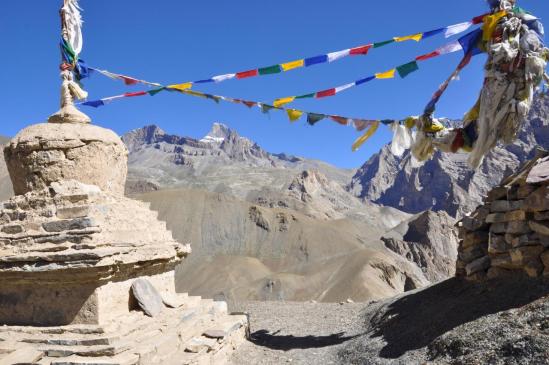 Vue arrière sur le Sengge La depuis le Chuchokhuri La (3970m)