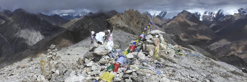 Sur la crête du Nyingma Gyaltzen La à 5565m au milieu de nulle part...