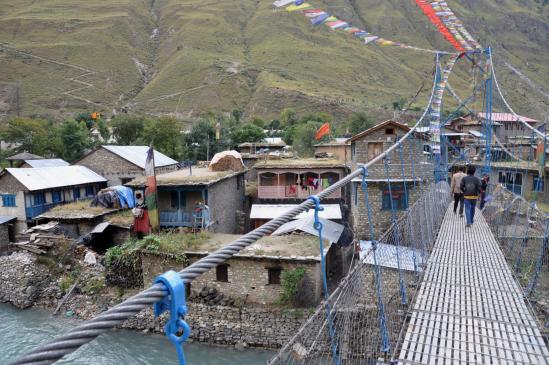 Sur la passerelle de Dunaï