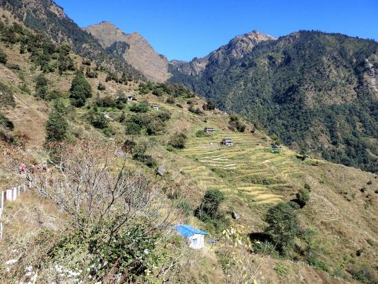 Sur le sentier de ronde de la vallée de Malampar