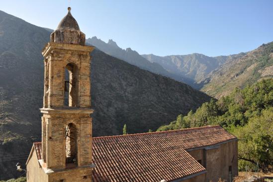 L'église du village d'Ascu