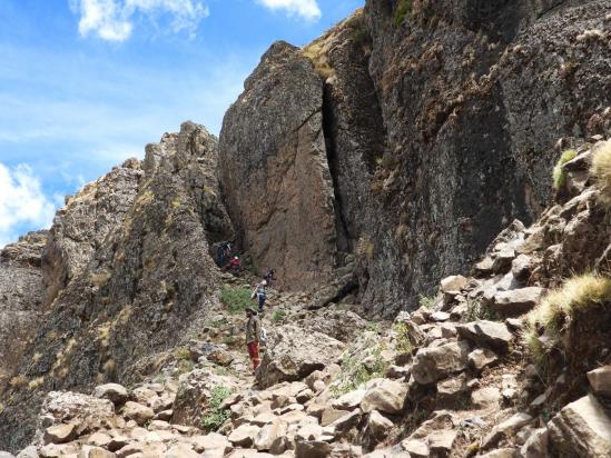 La fin de la voie de descente du plateau de Mitili