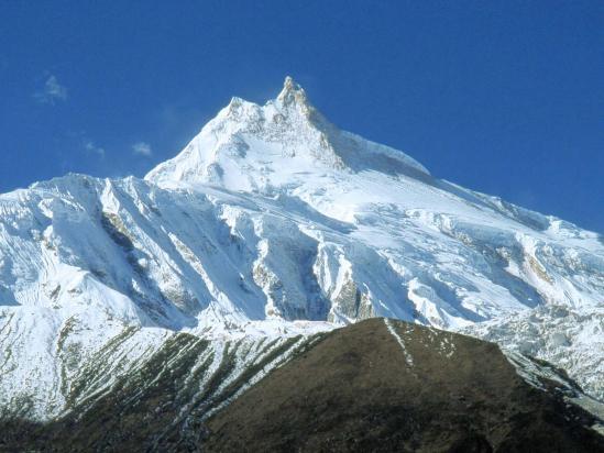 Le Manaslu vu depuis le chemin qui conduit de Sama à Samdo