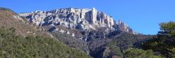 Le Roc d'Ambane et le col des Caux vus depuis Peyrol