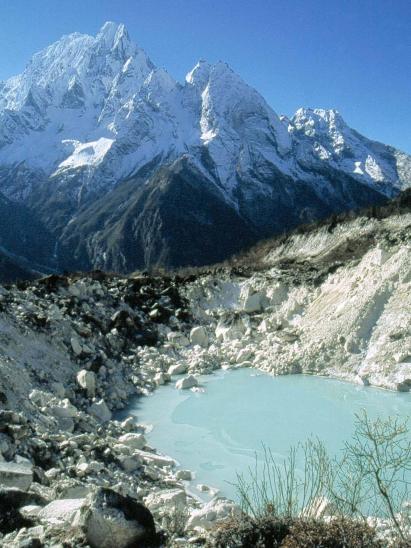 Le Phungi comme vu lors de la traversée de la moraine de Bimthang