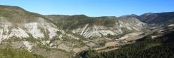 Au sommet du Roc de Chalancon (vue sur la haute vallée du ruisseau d'Aiguebelle)