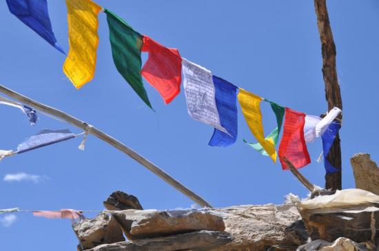 Guirlande de taluchos sur un chorten (Yar La)