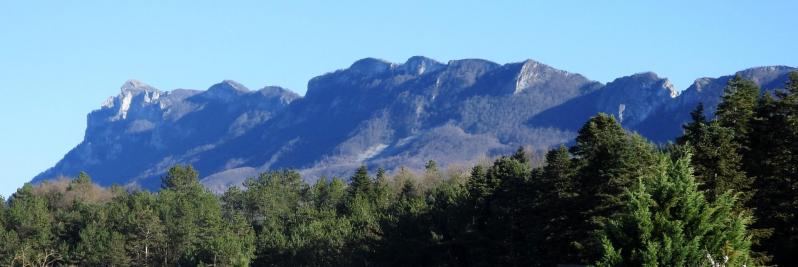 Synclinal de Saoû (Trois-Becs) vu depuis Piégros La Clastre